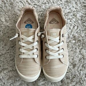 Roxy Women's Sneakers in Beige and White